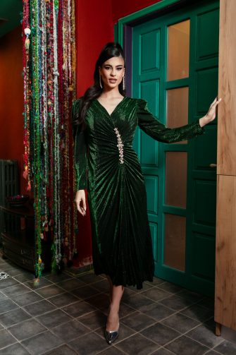 Φόρεμα Μίντι Πλισέ με Διακοσμητική Καρφίτσα
