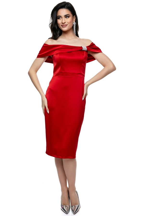 "Μίντι Φόρεμα σε Ζωηρό  κοκκινο  με Εντυπωσιακή Μεταλλική Καρφίτσα